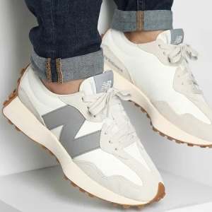 New Balance 327 Moonbeam