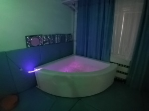 Светещ Сух басейн - Ъглов с RGB LED 150 х150 x h50 см. + 1000 бр прозрачни топки - Img 5