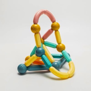 Магнитен Комплект за изграждане  - игра STEM. от 39 части