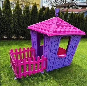 Детска каменна къща с ограда за игра - 06443