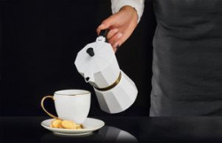 Cafetiera Filtru aluminiu 6 persoane alb 300ml Royal