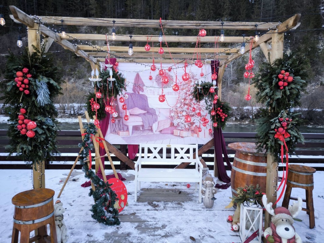 🎄❄️ Atracția Sezonului: Târgul Bucuriilor de Crăciun din Borca 🎅