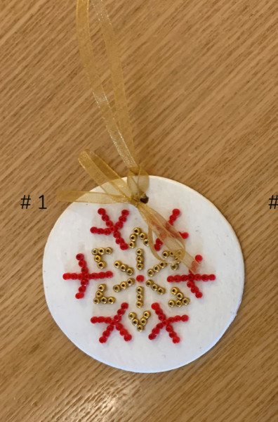 Decoratiune de craciun cu mărgele Snowflake, d. 6.5cm - Img 1