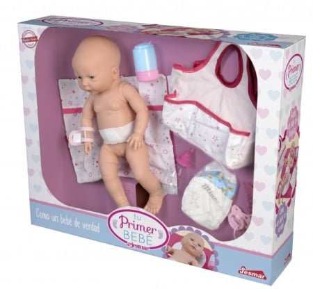 Papusa bebe nou nascut 45 cm Falca cu gentuta echipata corespunzator pentru schimbul scutecului