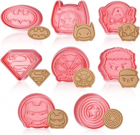 Set de 8 forme pentru biscuiti Yisscen, plastic, roz, 4 x 6 cm
