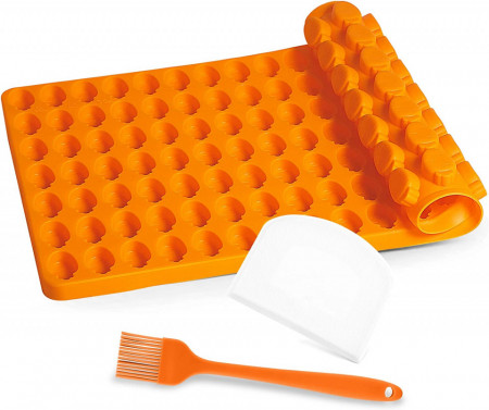Set de forma pentru biscuiti cu pensula si razuitor de aluat Yosemy, portocaliu, silicon, 29,8 x 19,9 cm / 21 x 3 cm