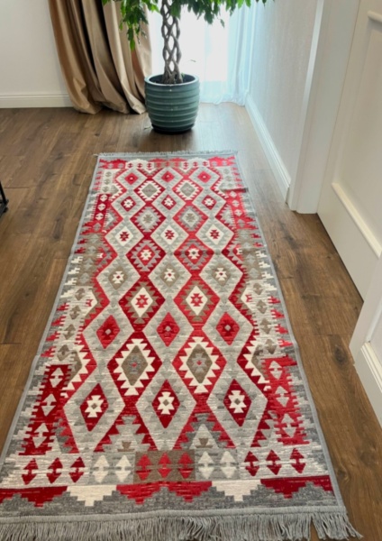 Covor traditional, cu doua fete,gri-bej, dimensiunea 80x300 cm