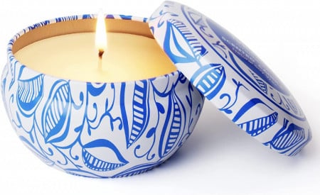 Lumanare parfumata La Jolíe Muse, ceara de soia, alb/albastru, 7,8 x 9,3 cm
