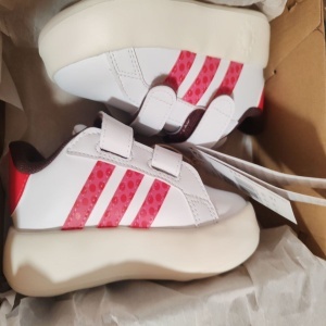 Adidas Sportswear, Pantofi sport Disney Minnie Mouse Grand Court 2.0, Rosu, Alb, 25.5 EU, Resigilat, Grad A - Img 2