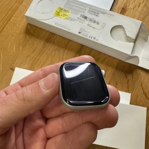 Apple Watch 10 GPS, Carcasa Jet Black Aluminium Case 42mm, Silver Denim Sport Band - S/M, RESIGILAT, GRAD B, GARANTIE 12 LUNI - Img 2