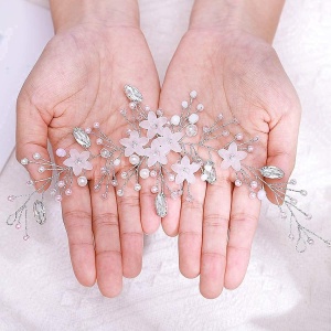 Set de 2 agrafe pentru par Yoshini, metal/acril, argintiu/alb