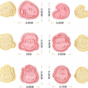 Set de 6 forme pentru biscuiti Simmpu, plastic, roz, 4,5- 5 cm 