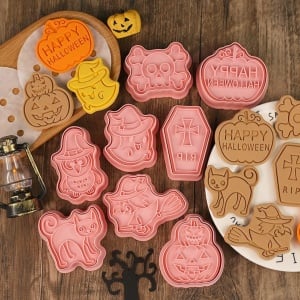 Set de 8 forme pentru decorare biscuiti de Halloween Bavooty, plastic, roz