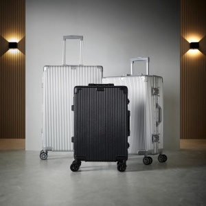 Troler / Valiză neagră Miami S, Lungime/Lățime/Înălțime: 38/24/58 cm - Img 7