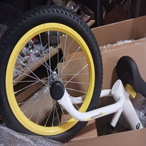 Bicicleta fara pedale copii 16 inch, 5-9 ani, roti cu disc siguranta, Galben/Alb/Negru - Verificat A · Re-Bloom - Img 6