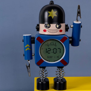 Ceas cu alarma Diskary, model soldatel, afisaj LED, metal, multicolor, 18 x 11,2 cm - Img 2