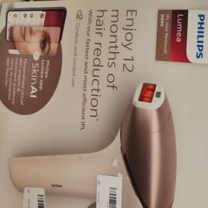 Epilator IPL Philips Lumea Seria 9900 BRI977/00, Senzor Smartskin, tehnologie SenseIQ, conectare la aplicatie cu functii Skin AI, utilizare cu sau fara fir, 450.000 impusuri, accesoriu fata, corp, axila si inghinal, Roz pudra, Resigilat, Grad A - Img 2