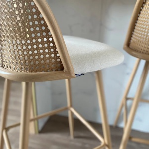 Produs Resigilat Set 2 scaune de bar Re-Bloom Cornell, lemn masiv/in, 46x51x104 cm, 120 kg, bej/natur - Verificat A - Img 3