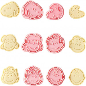Set de 6 forme pentru biscuiti Simmpu, plastic, roz, 4,5- 5 cm 
