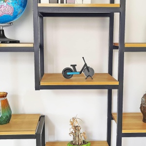 Taietor pentru pizza Uaugulft, model motocicleta, otel inoxidabil/ABS, negru/albastru, 18,4 x 12 cm