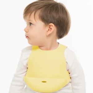 Baveta Flexi Bib Minikoioi, 100% Premium Silicone â€“ Mellow Yellow - Img 4