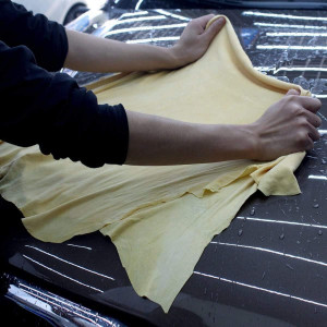 Prosop pentru uscare auto Auto Care, piele, galben, 60 x 90 cm