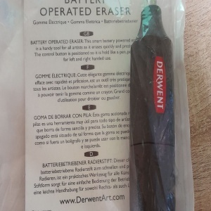 Radiera electrica Derwent Professional, cu baterii, 8 rezerve incluse, negru, Resigilat, Grad A