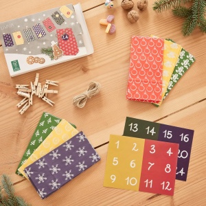 Set calendar de Advent pentru Craciun Livaia, hartie/lemn, multicolor, 50 piese