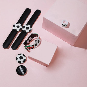 Set de 5 accesorii pentru petreceri cu tematica fotbal Bavooty, plastic, alb/negru - Img 6