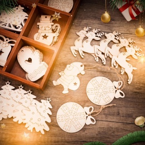 Set de 64 ornamente pentru brad Leyrica, lemn, natur