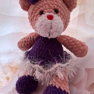 Jucarie de plus ursuletul Milla, lucrata manual, handmade, textil, roz/mov, 26 cm