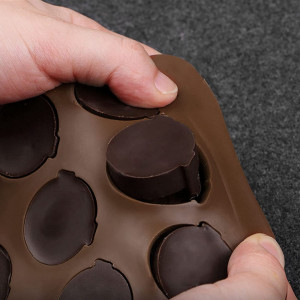 Forma pentru ciocolata HEIGOO, silicon, maro, 20,5 × 10,5 × 1,5 cm - Img 3