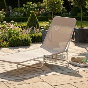 Produs Resigilat Sezlong rabatabil Re-Bloom Kastoria, plasa/PVC/otel, 52x185x20-80 cm, 120 kg, alb/bej - Verificat A - Img 2