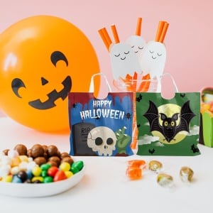 Set 24 pungi pentru Halloween Azexcy, plastic, multicolor, 16,5 x 16,5 cm