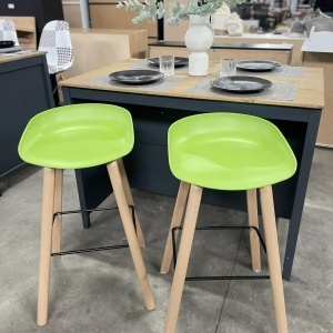 Set de 2 scaune de bar Karll, polipropilena/metal, verde/natur, 75 x 48 cm