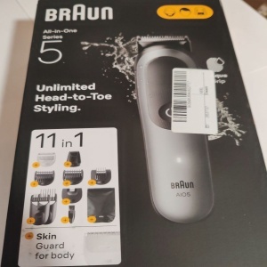 Aparat de tuns multifunctional Braun All-in-One Seria 5 AIO5560, 11-in-1, Lama ultra ascutita, 7 Piepteni, 1 Mini Cap de ras, 1 Cap tuns SkinGuard, 1 Perie de curatare, 1 Saculet, AquaGrip pentru control sub dus, Autonomie 120 minute, Resigilat, Grad A - Img 2