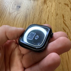Apple Watch 10 GPS, Carcasa Jet Black Aluminium Case 46mm, Black Sport Band - S/M, RESIGILAT, GRAD B, GARANTIE 12 LUNI - Img 3