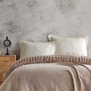 Cuvertura de pat cu ciucuri, bumbac 100%, 200x220 cm, lavabil 40°C, bej - Verificat A · Re-Bloom
