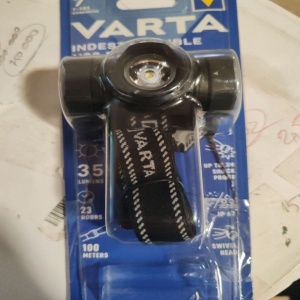 Lanterna LED frontala Varta H20 Pro, 4W, 350 lm, rezistenta sporita, IP67, baterii incluse 3xAAA, Resigilat, Grad B