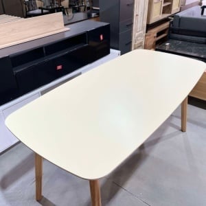 Cumpara Masa Tables Otto, lemn masiv, natur, 178 x 78 x 74,5 cm de la Chilipirul-zilei în rate, cu cardul sau plata la livrare!