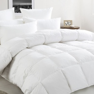 Pilota de Iarna Colectia Hotel, dimensiunea 200 x 220 cm, 350g/mp, alba