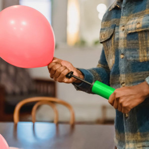 Pompa pentru baloane PARTY GO, plastic, negru/verde, 27,5 cm - Img 2