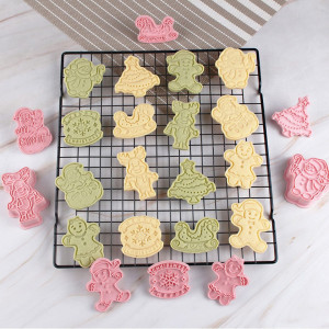 Set de 8 forme pentru biscuiti de Craciun Sunshine smile, plastic, roz - Img 3