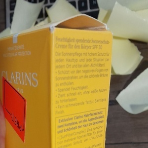 Crema pentru corp cu protetie solara Clarins Sun Care Cream, SPF 30, 150 ml, Resigilat, Grad B