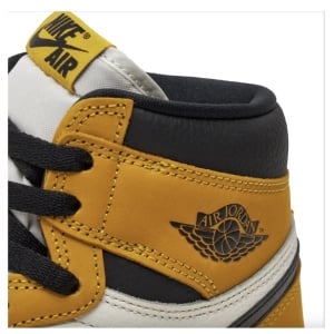 Pantofi sport pentru barbati Air Jordan 1 Retro High OG, Marimea 43, Multicolor, piele naturala, Talpa din cauciuc cu sistem de amortizare Air, model DZ5485 701