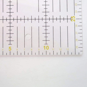 Rigla mozaic pentru tesaturi/ masuratori Byou, acrilic, negru/galben/transparent, 30 x 15 cm - Img 2