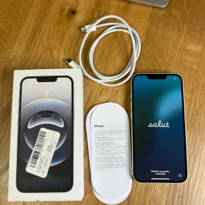 Telefon mobil Apple iPhone 16e, 128GB, 5G, White, Resigilat (Grad A - ca nou), Garantie 12 Luni - Img 2