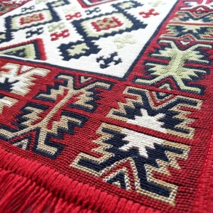 Covor traditional, cu doua fete,rosu-bej, dimensiunea 60x120 cm - Img 2