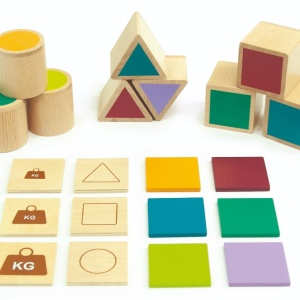 Joc educativ pentru copii si copii nevoi speciale didactic, Andreu Toys, Invatam despre culori, greutati, forme geometrice si atribute, din lemn, 21 piese