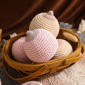 Jucarie tricotata pentru dentitie bebelus Youuys, bumbac, roz, 10 x 9,6 cm - Img 3